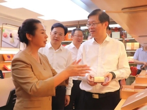省市場(chǎng)監管局沈海斌局長(cháng)來(lái)通調研食品安全“兩個(gè)責任”落實(shí)情況